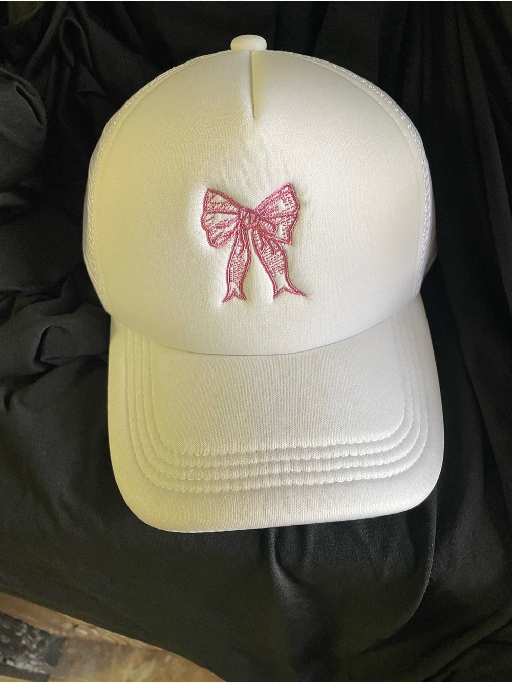 NWT! White Trucker Hat with Pink Embroidered Bow